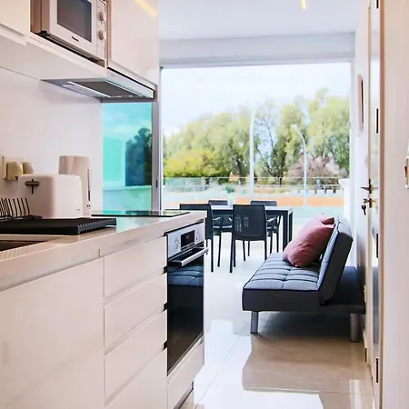 Apartament Phaedrus Living - Seaside Luxury Flat Harbour 105 Pafos