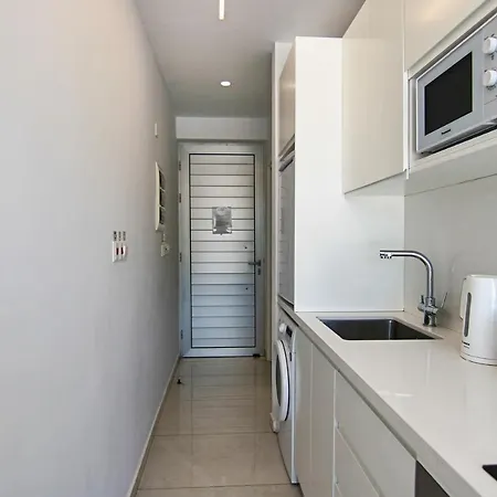 Apartament Phaedrus Living - Seaside Luxury Flat Harbour 105 Pafos